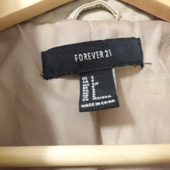 FOREVER 21 textured taupe oversized faux leather moto jacket - Picture 3 of 8